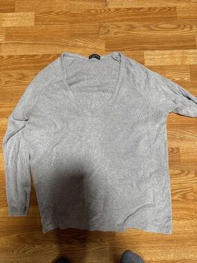 Brandy Melville sweater